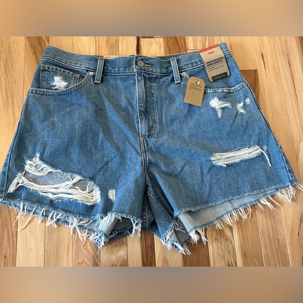 Levi’s High Waisted Mom Shorts